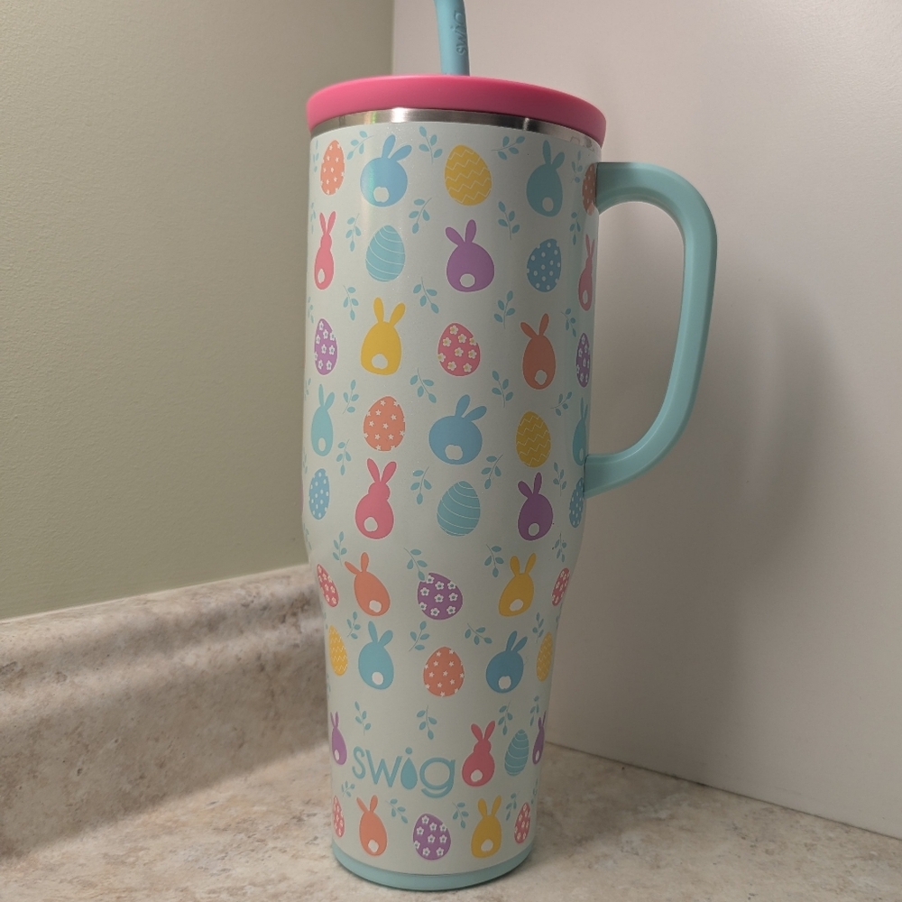 40 oz. MEGA MUG SWIG LIFE Peter Cottontail Tumbler